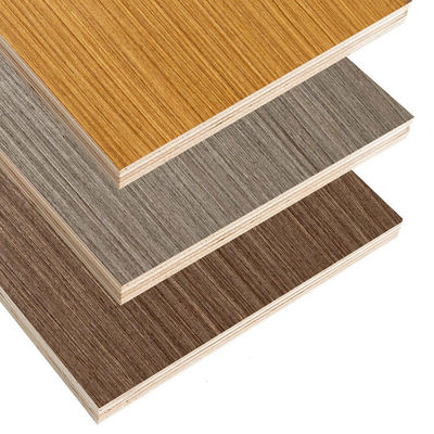 Densità 680-830KG/M3 2-25mm 1220*2440mm Fogli di melamina MDF per decorazioni interne