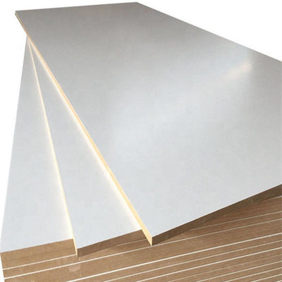 680-830KG/M3 Densità Fibra di legno 16mm 19mm Tessitura bianca Melamina Mdf per armadietti da cucina