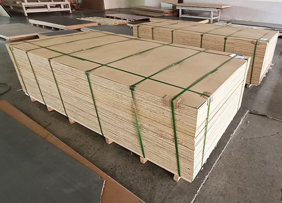 30 mm di spessore E0 Professional Melamine MDF Board per il rivestimento di pannelli di legno
