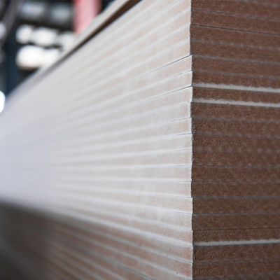 1.5-25 mm di spessore MDF rivestito di quercia, cenere, noce e faggio per il mercato degli importatori dell'Etiopia