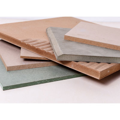 Interno 2-25mm Tavola MDF semplice di dimensioni personalizzate con nucleo di legno duro di pioppo