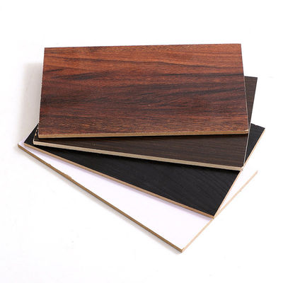 Carta di melamina professionale con facciata bianca in legno, colore grano Mdf