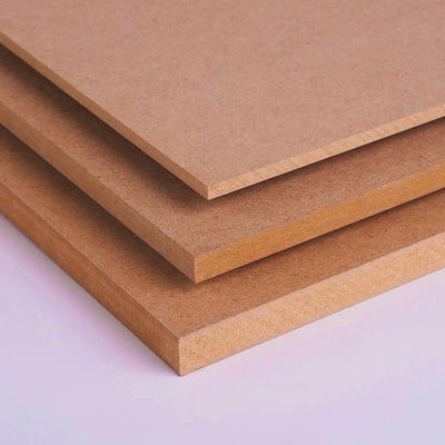 Tavola MDF grezza di 18 mm di grado E1 E2 per la decorazione interna e dei mobili